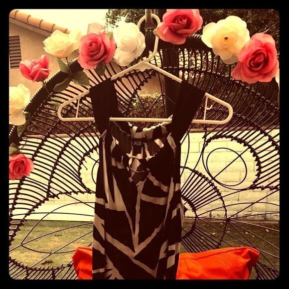 AGB black and white Belted top.Size S - Picture 2 of 6